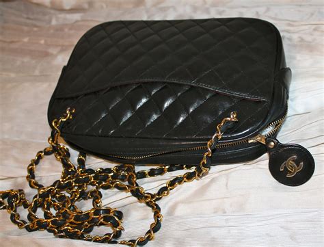 borsa chanel con logo in pelle sil fronte|borse chanel in offerta.